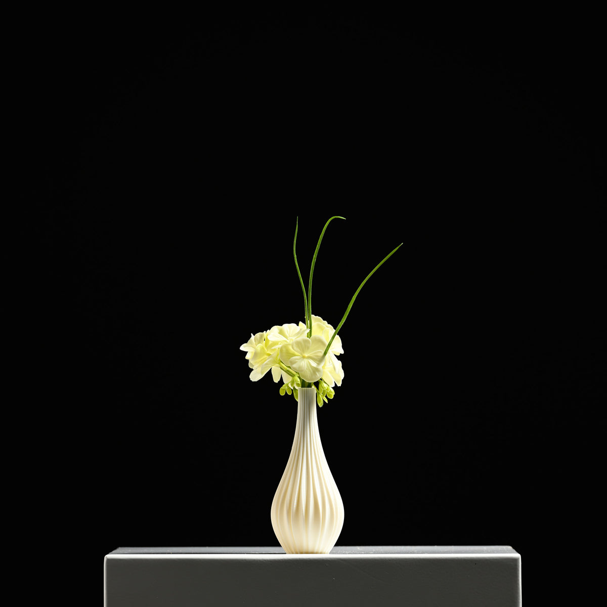 Aurora Bottle Vase 15 White Outdoor