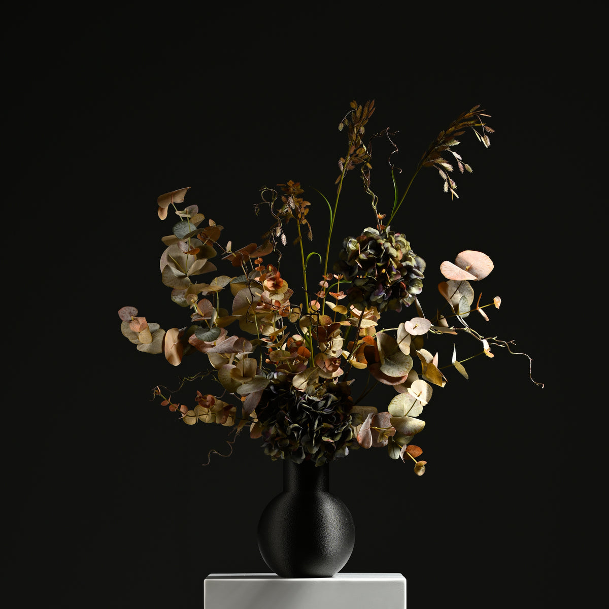 Claudia Ball Vase 28 Metal Black