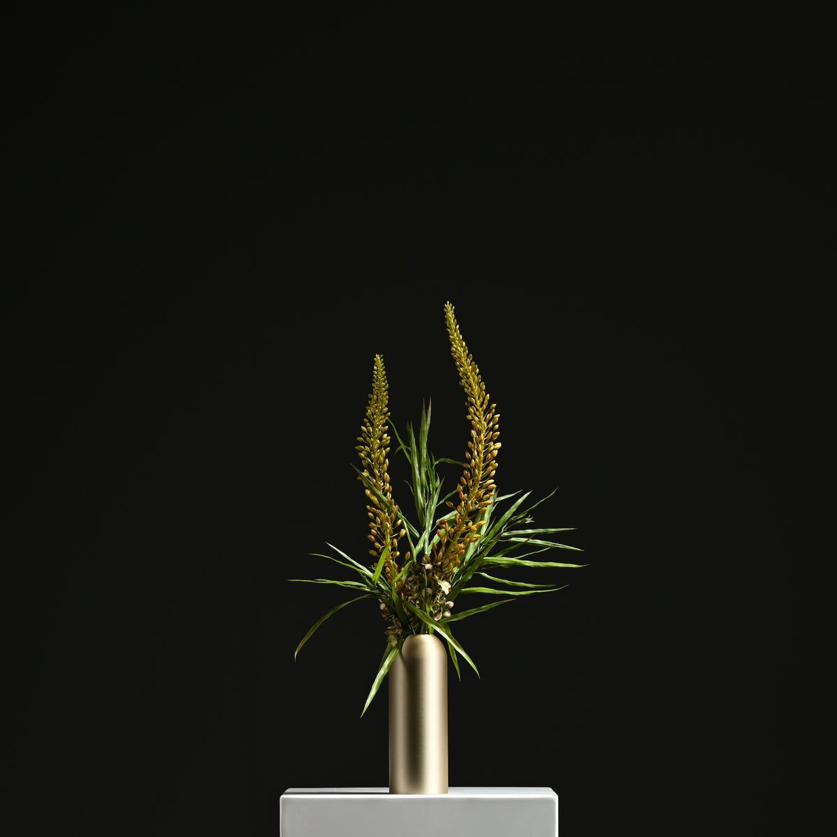 Diana Tower Vase 23 Iridium Gold