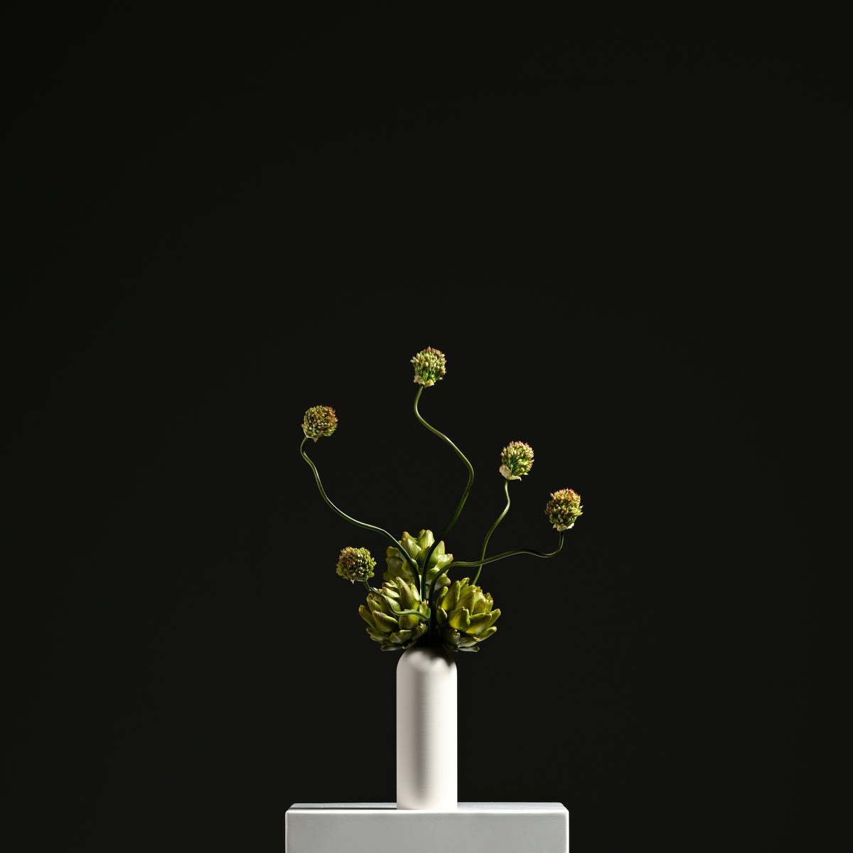 Dolores Tower Vase 23 Bone White