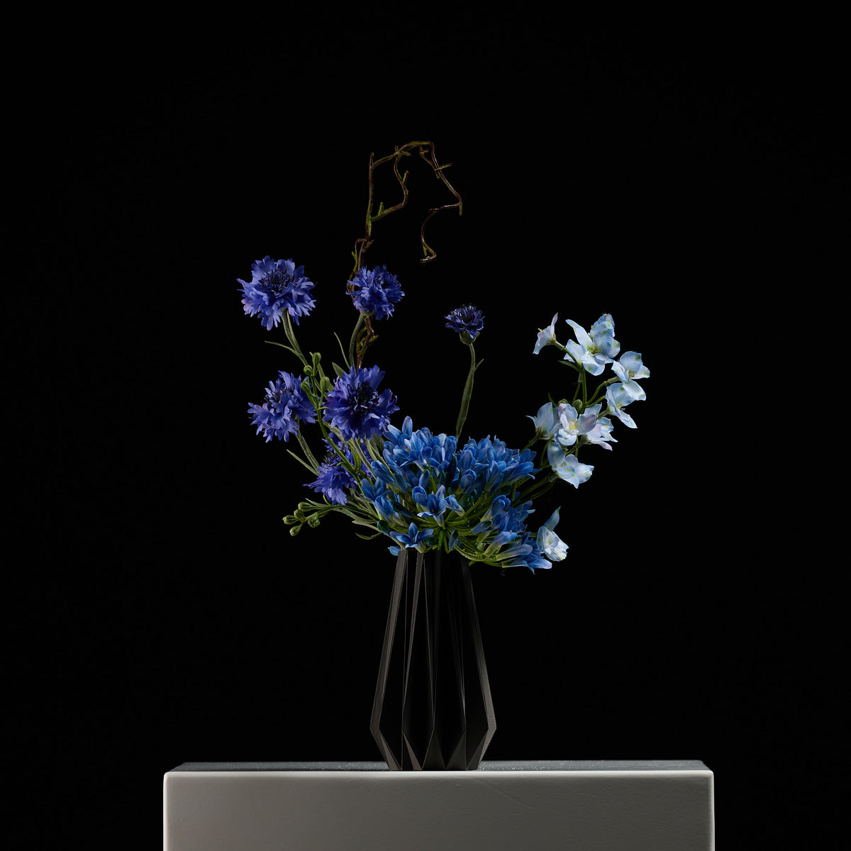Francesca Ribb Vase 16 Metal Black