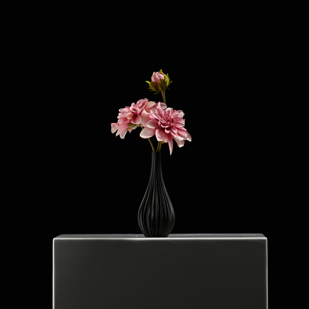 Sabrina Bottle Vase 15 Metal Black